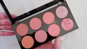 پالت رژگونه رولوشن هات اسپایس