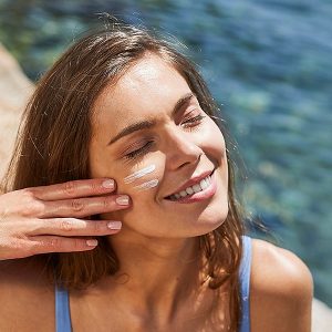 ضد‌آفتاب فیوژن واتر ایزدین SPF50