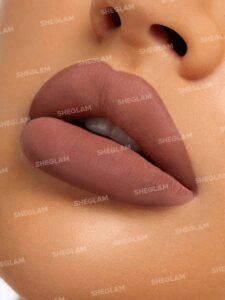 رژ لب مایع شیگلم مدل MATTE ALLURE MAVEN