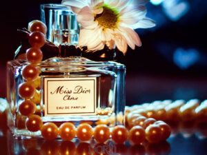 ادوپرفیوم زنانه دیور میس دیور چری (100میل) - Image 3