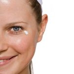 کرم مرطوب کننده دور چشم گزموز اوریاژ (15میل) - Image 3