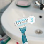 خودتراش 3 تیغ ژیلت مدل Venus به همراه تیغ یدک - Image 4