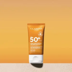 ضد‌آفتاب جوانساز و ضد‌لک کلارنس (SPF 50)