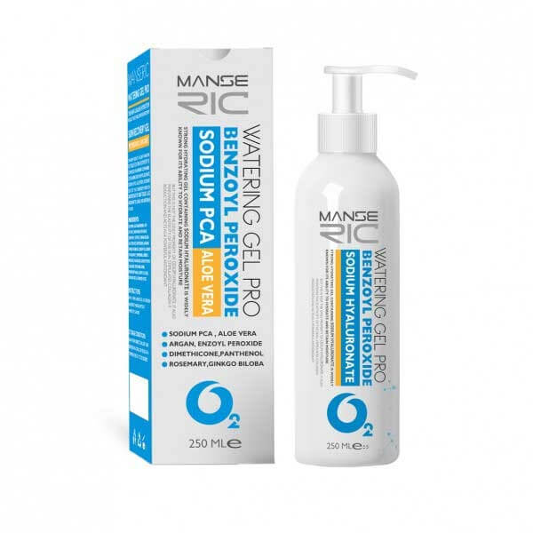 ژل آبرسان پوست های چرب مانسریک